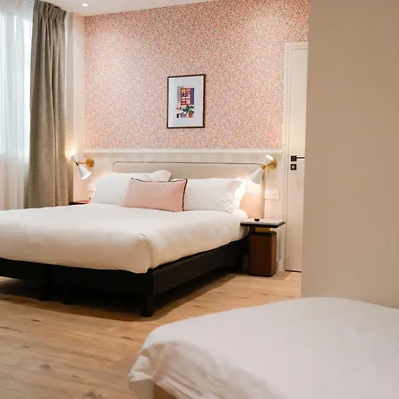 Hotell Joli Mome 3*