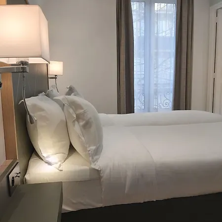 B Square Париж
