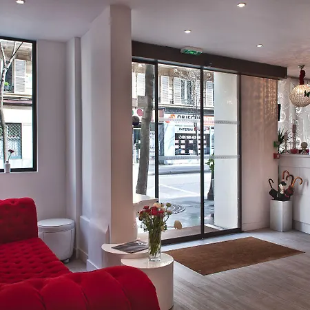 Joli Mome 3* باريس