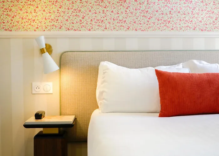 Otel Joli Mome Paris