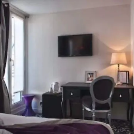 Hotel Joli Mome 3*