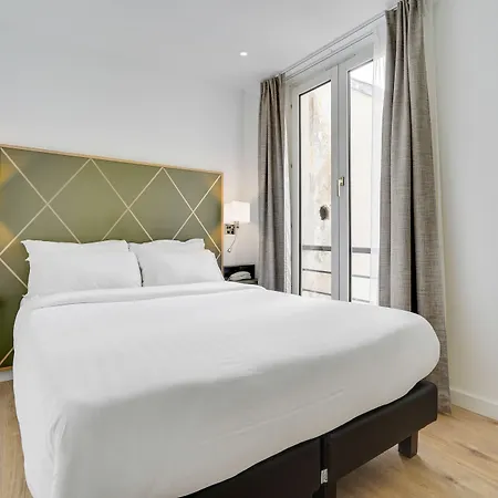 Joli Mome Hotel
