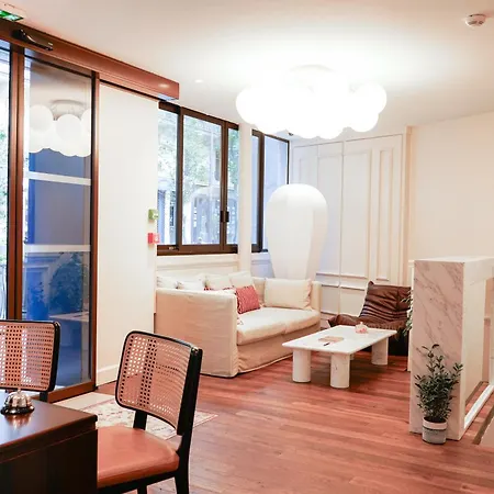 Hotel Joli Mome París
