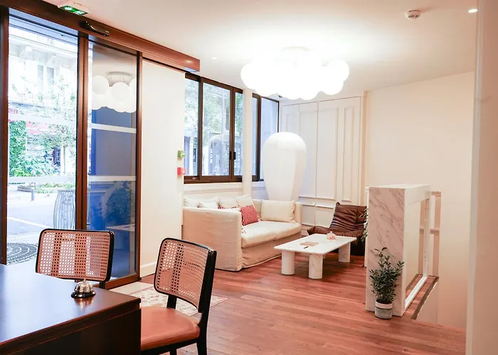 Hotel Joli Mome Paryż